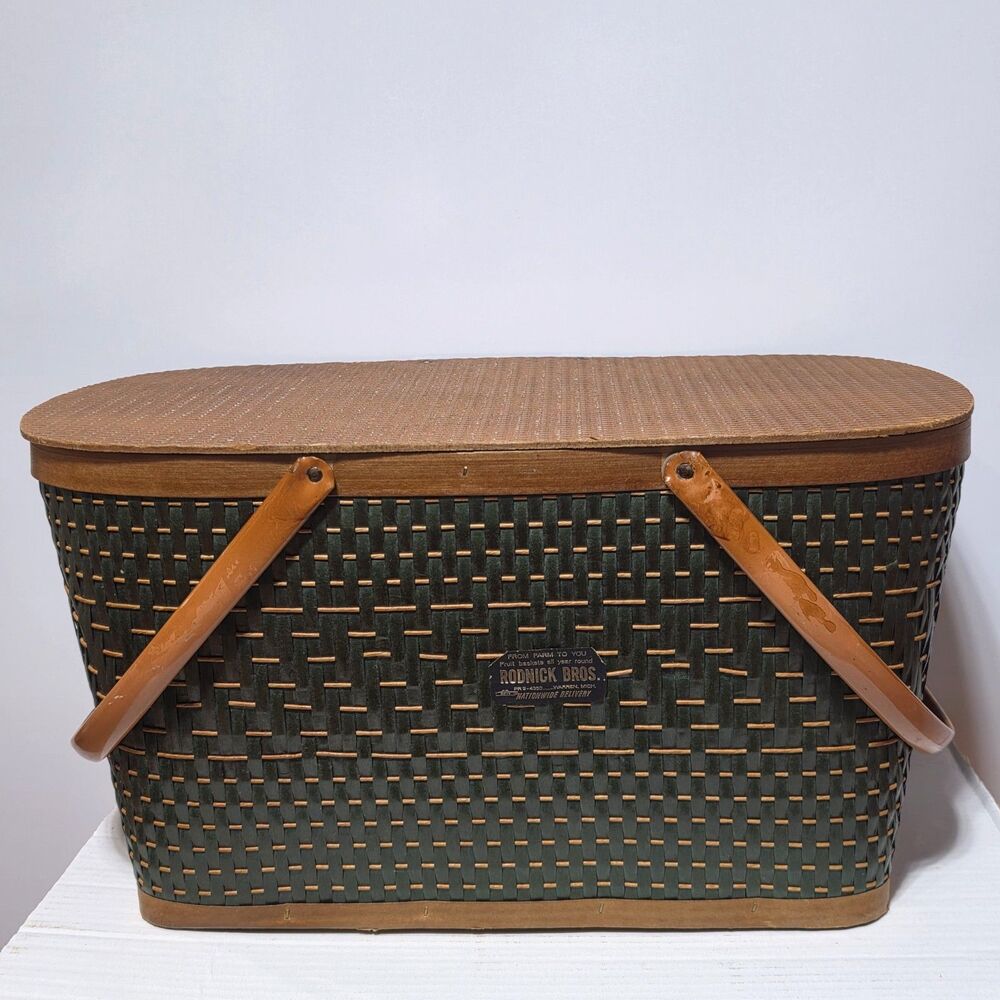 Vintage MCM Rodnick Bros Fruit Picnic Basket Green Wicker Wood Lid Warren MI 60s
